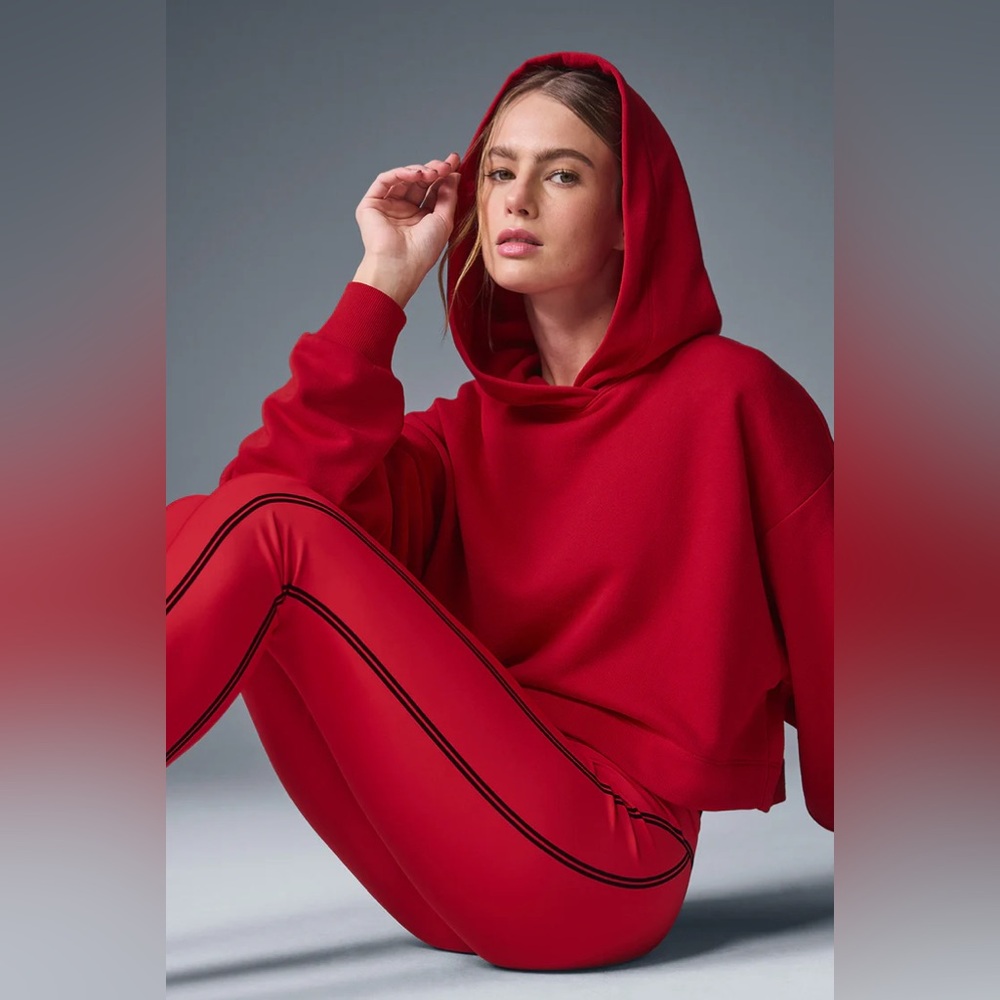 NWT Alo Yoga Bae Hoodie‎ In Bold Red LIMITED EDITION RARE Size Large - Picture 3 of 7